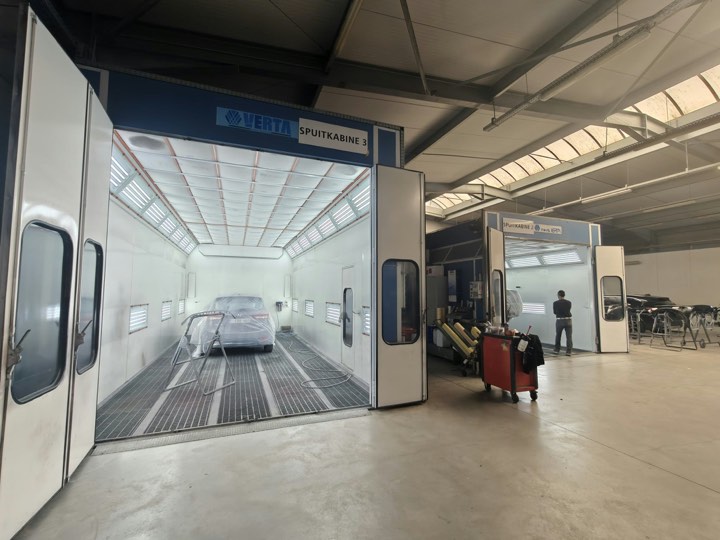 Spuitcabines in de werkplaats